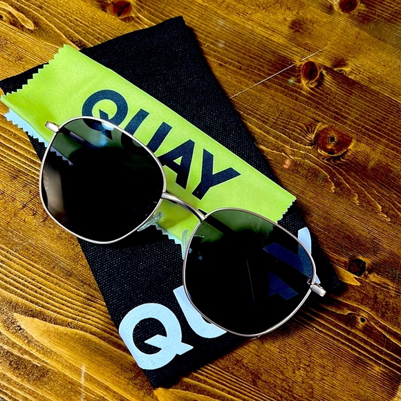 Quay jezabell polarized sunglasses - Picture 1 of 4